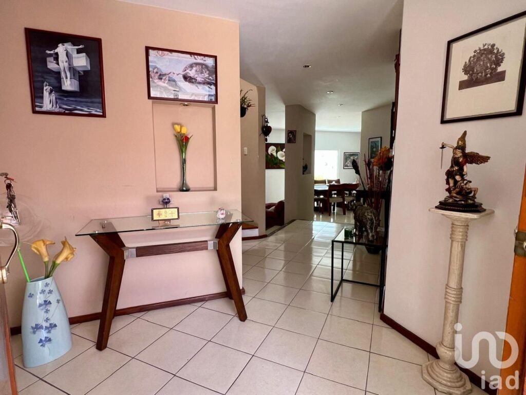 Casa en venta a 1 calle de la UDLAP