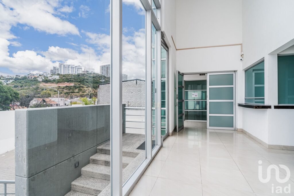 Oficinas en Renta, Los Arcos - Calesa