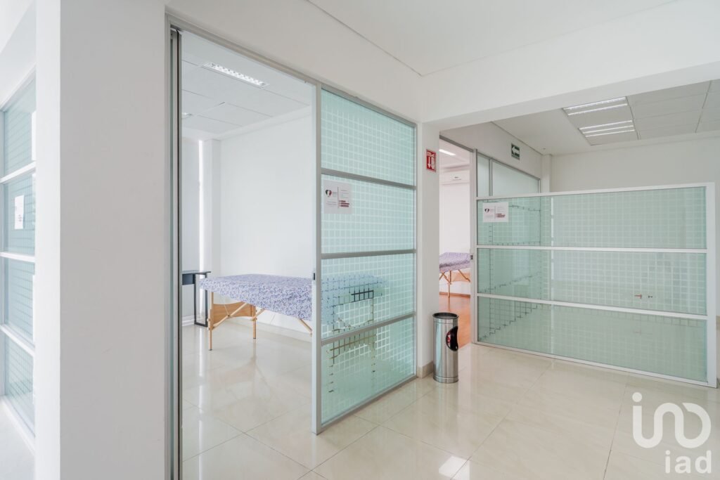 Oficinas en Renta, Los Arcos - Calesa