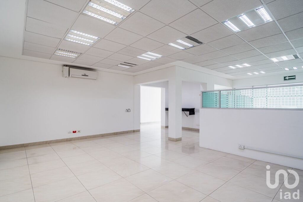 Oficinas en Renta, Los Arcos - Calesa