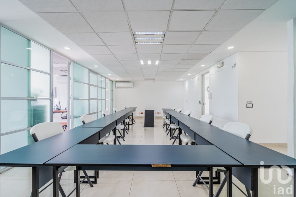 Oficinas en Renta, Los Arcos - Calesa