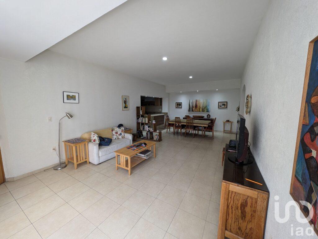 Departamento Amueblado en VENTA en la Colonia Monraz, a dos minutos del Consulado Norteamericano