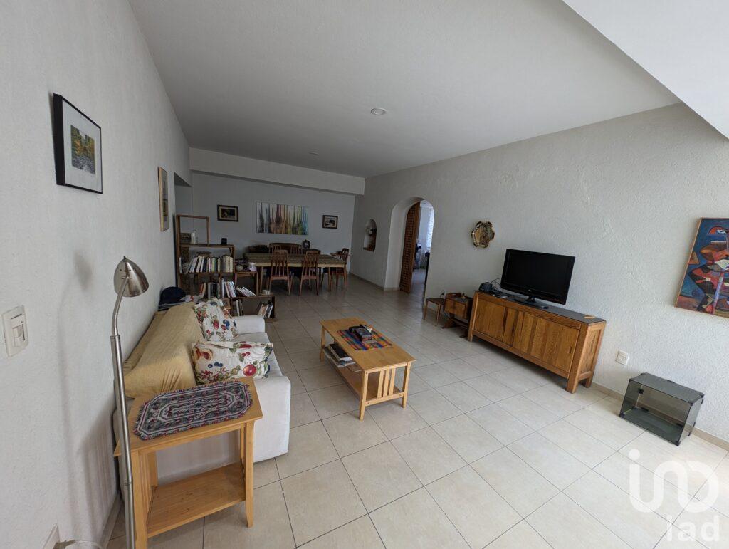 Departamento Amueblado en VENTA en la Colonia Monraz, a dos minutos del Consulado Norteamericano