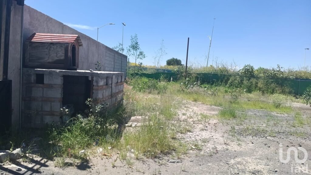 TERRENO EN RENTA PARA PATIO SE MANIOBRAS EN MOMPANI QRO.