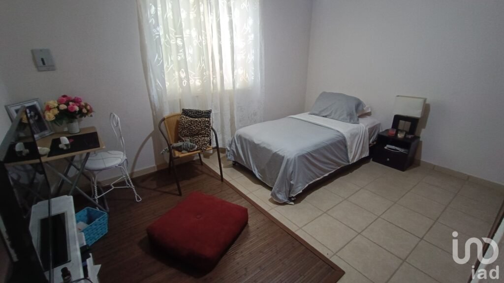 Casa en venta en Jardines del Malecón, de una planta cerca de 3 guerras, punta arena Uni Celaya