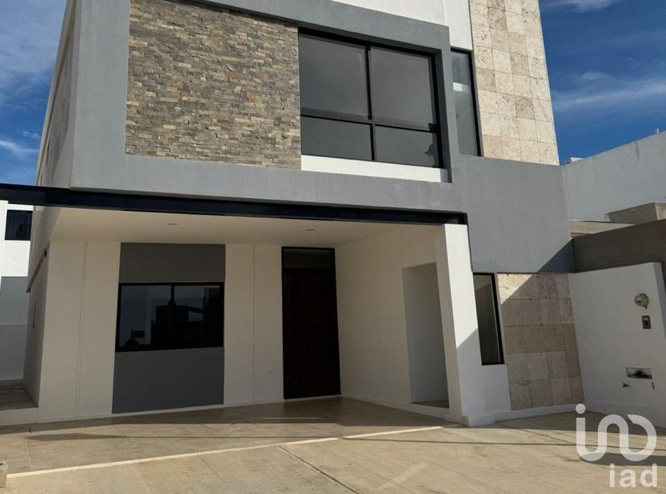 Casa en Venta en Fracc. privado en Mazatlán, Sinaloa.