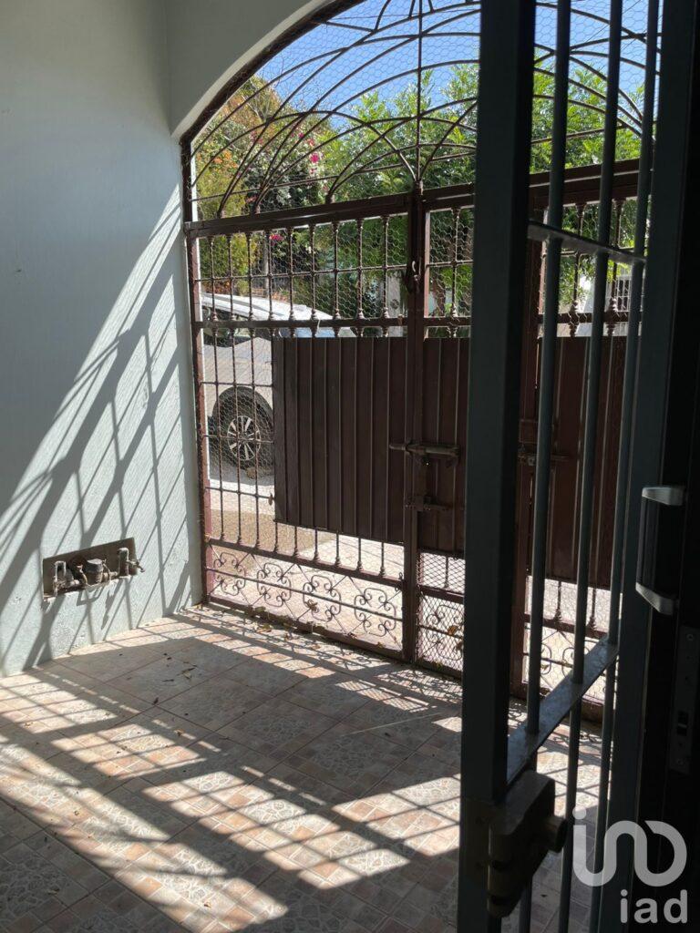 CASA EN VENTA A POCOS METROS DE PLAZA LAS AMERICAS, TUXTLA