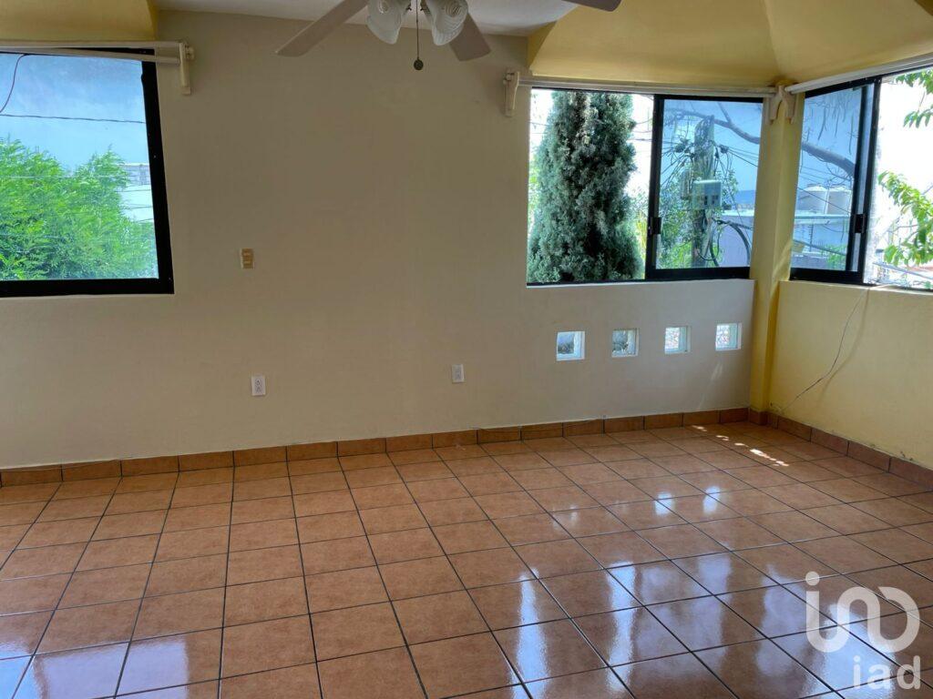 CASA EN VENTA A POCOS METROS DE PLAZA LAS AMERICAS, TUXTLA