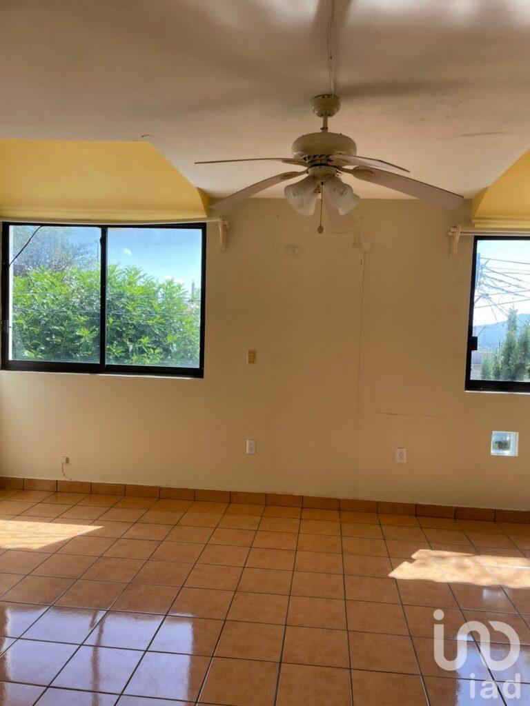 CASA EN VENTA A POCOS METROS DE PLAZA LAS AMERICAS, TUXTLA