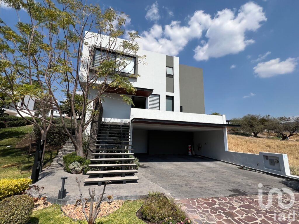 ALTOZANO CASA DE AUTOR EN VENTA