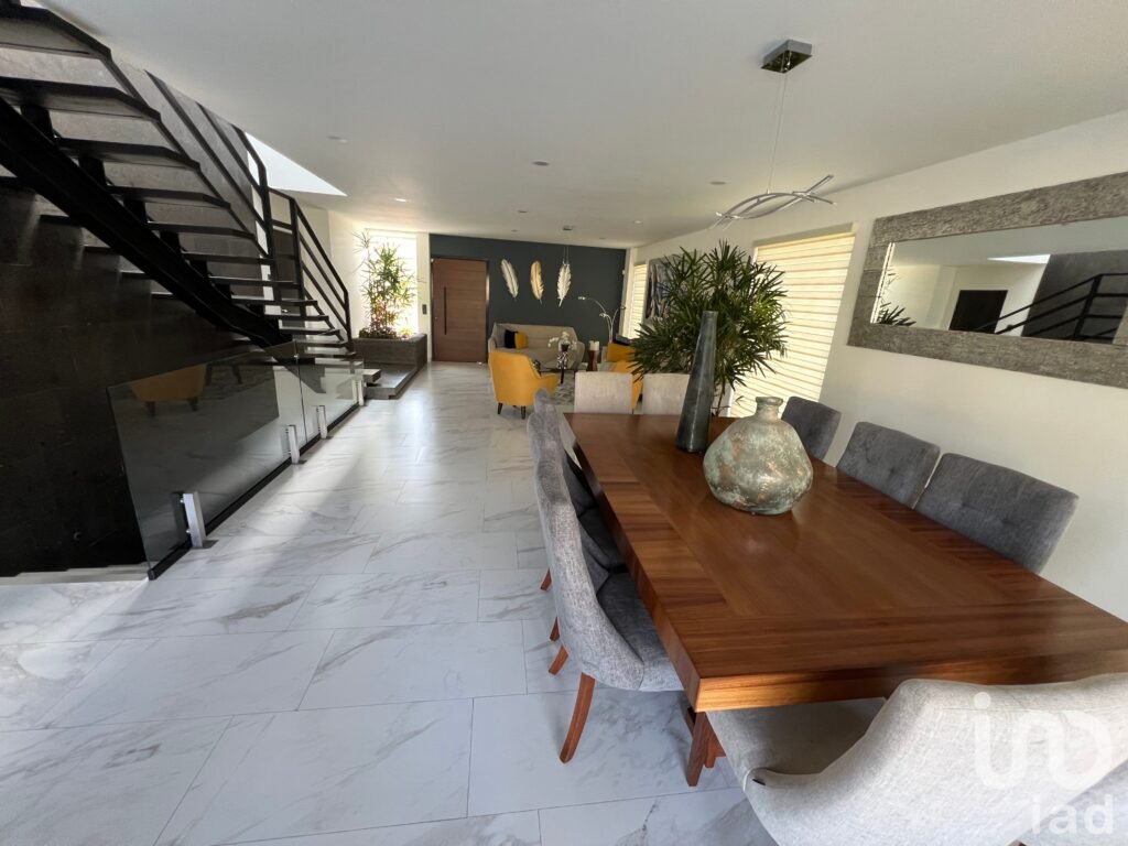 ALTOZANO CASA DE AUTOR EN VENTA