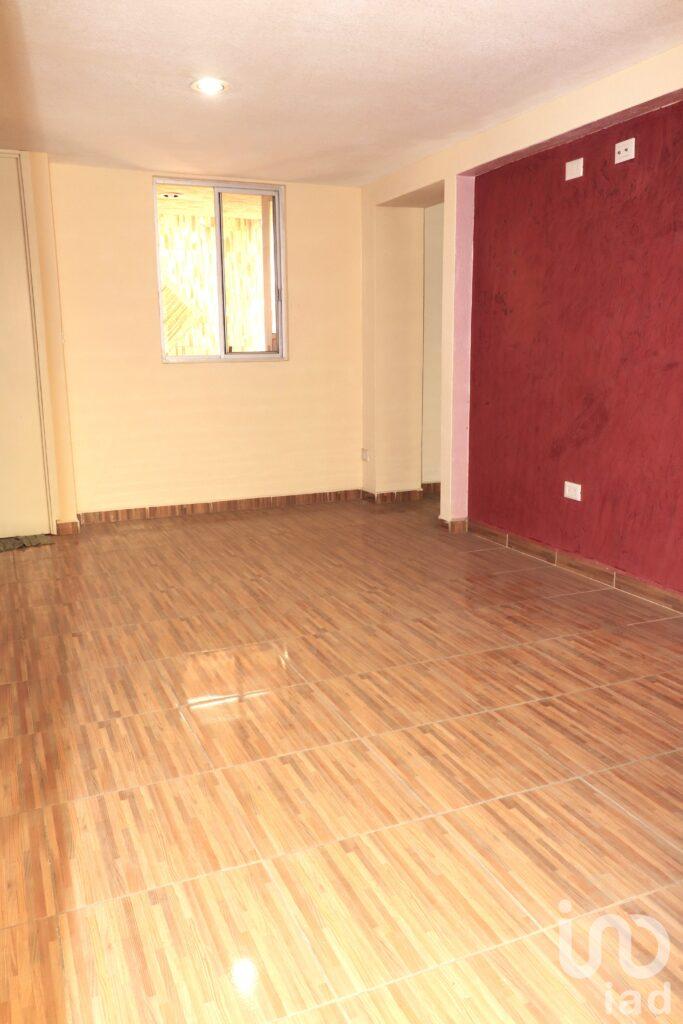 Venta de Casa en Fraccionamiento Cerrado