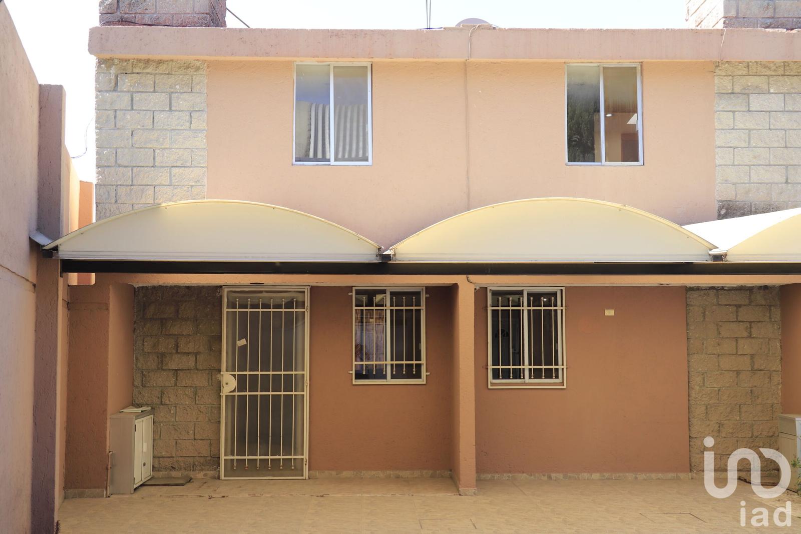 Venta de Casa en Fraccionamiento Cerrado