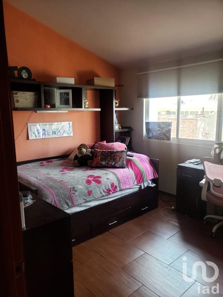 Venta Preciosa casa Privada en Hacienda Sta. Mónica, Edo Mex