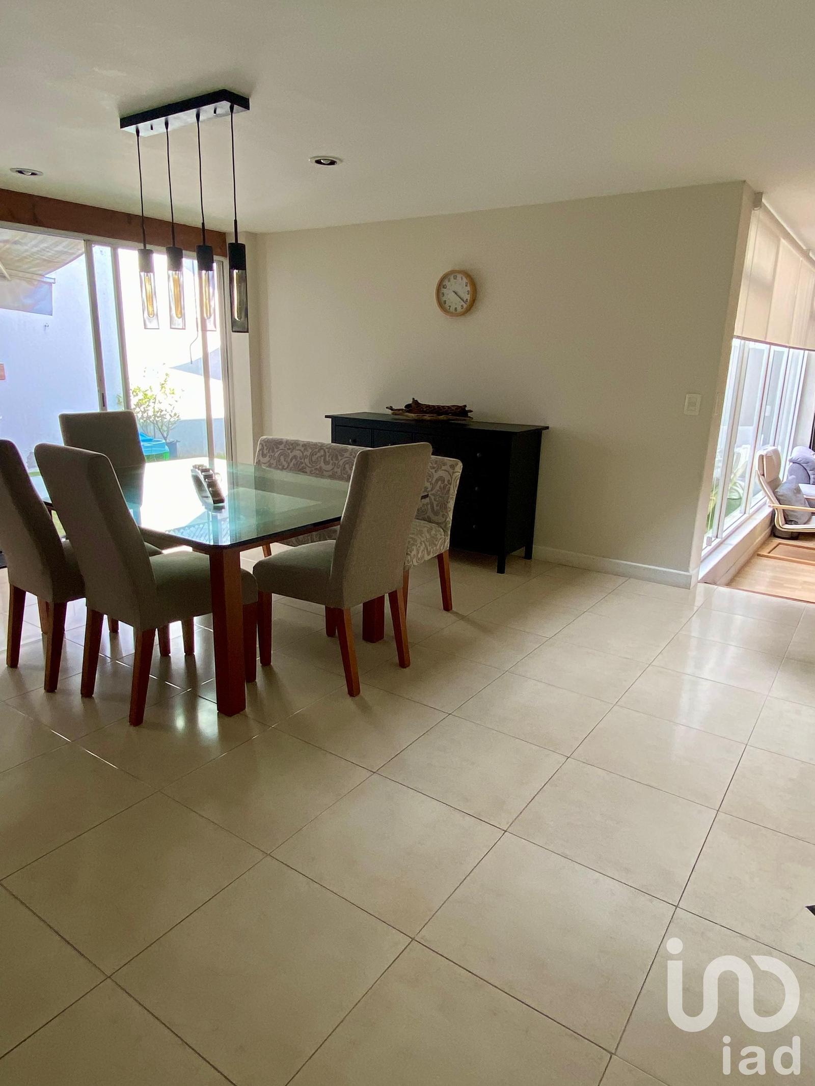 Se  Vende casa en la Privada Juniperos, Arboleda de San Javier 3seccion, Pachuca, Hidalgo.