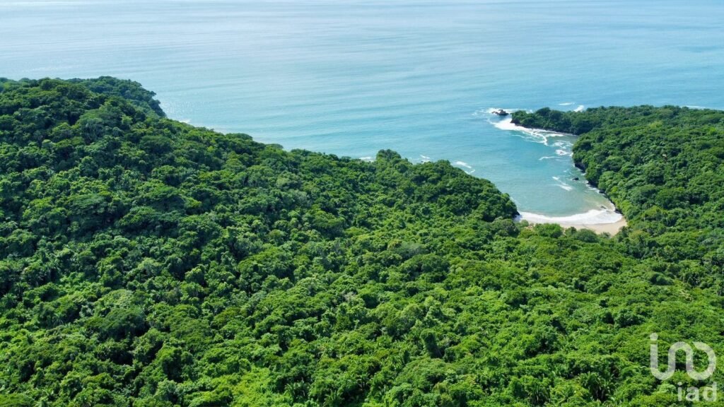 SE VENDE TERRENO EN PLAYA