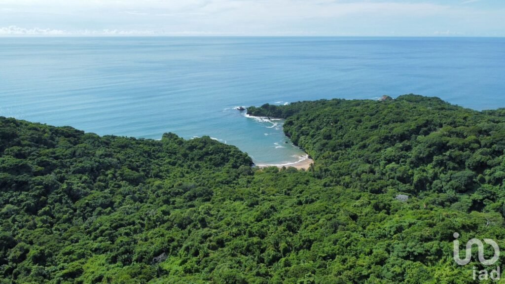 SE VENDE TERRENO EN PLAYA