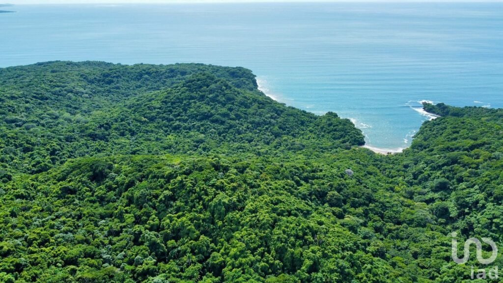 SE VENDE TERRENO EN PLAYA