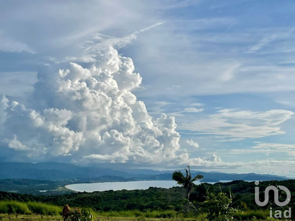 SE VENDE TERRENO EN PLAYA