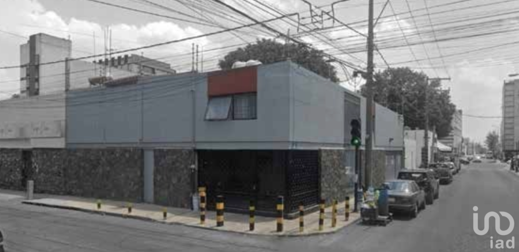 Casa con uso de suelo comercial para oficinas o negocio