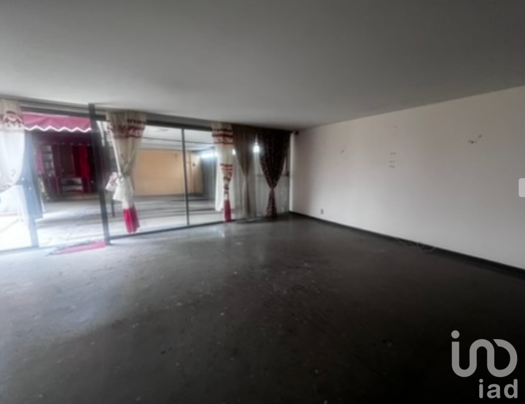 Casa con uso de suelo comercial para oficinas o negocio