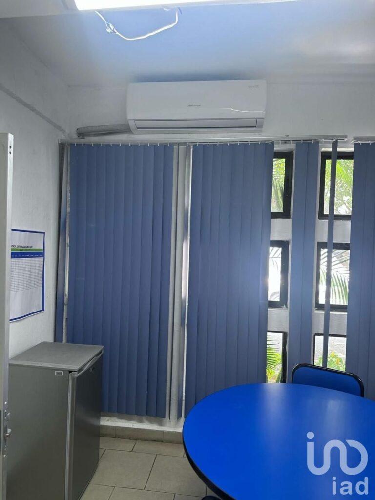 CASA EN VENTA DE UNA SOLA PLANTA, IDEAL PARA OFICINAS