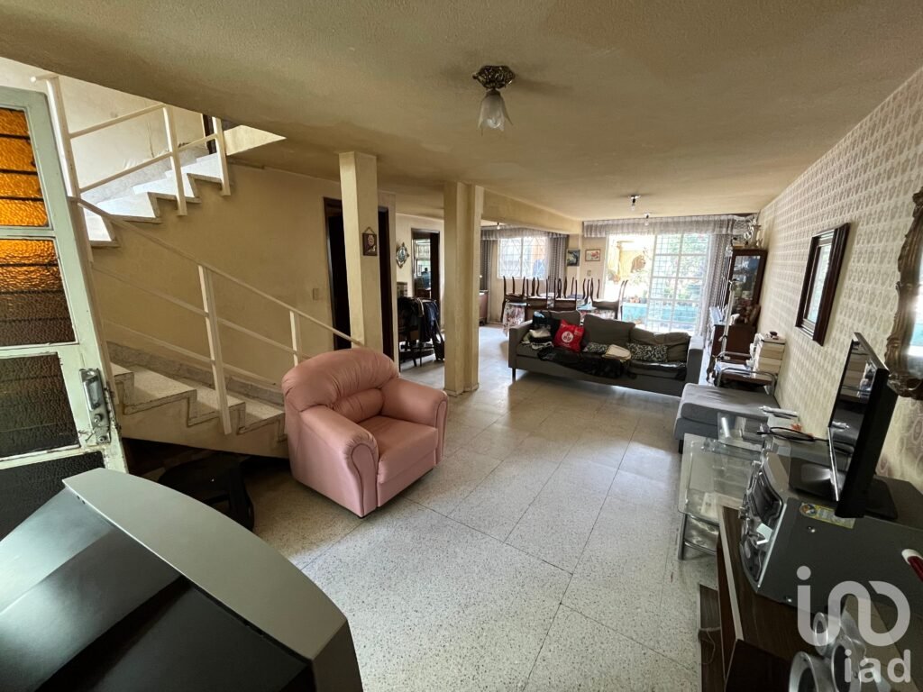 Casa en Venta en Ecatepec de Morelos, Estado de México.