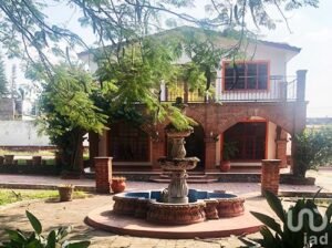 Casa con amplio terreno para inversionistas en Cuautla Morelos,