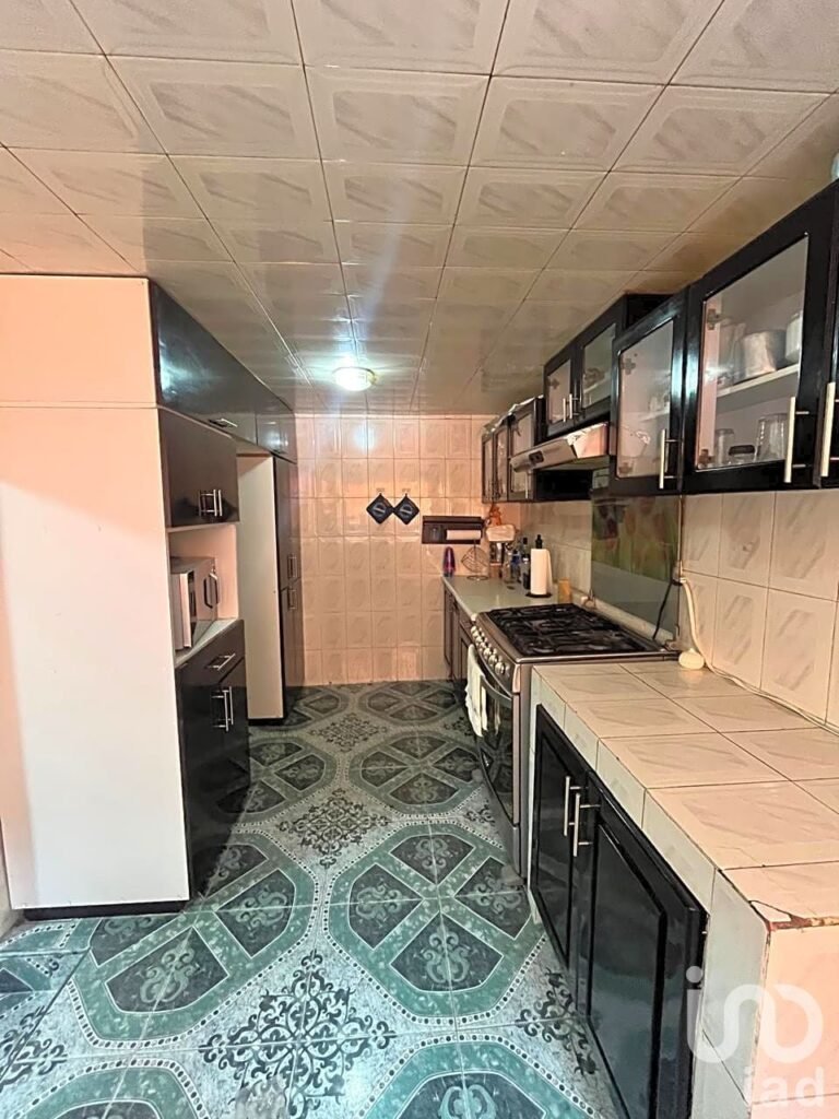 VENTA DE CASA EN NEZAHUALCOYOTL METROPOLITANA 3RA