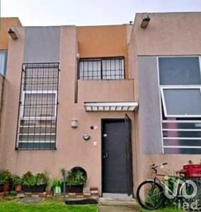 CASA EN VENTA  EN FRACC. LA FLORIDA, APLICA PARA CREDITOS.