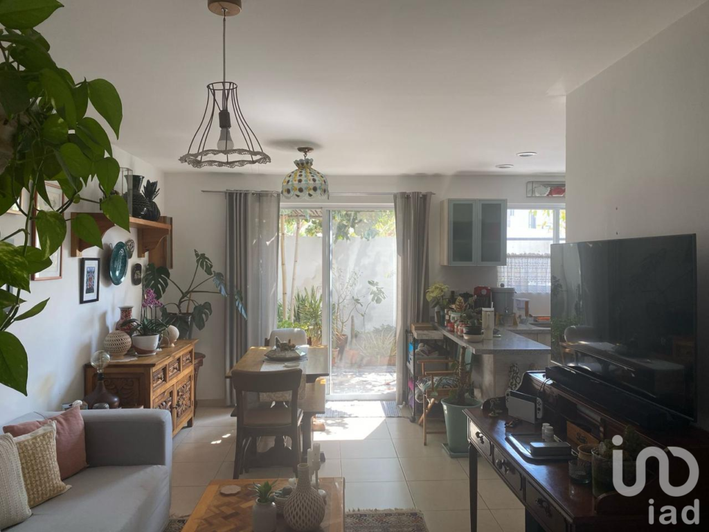 Venta de casa en Zakia, Condominio Arenza, El Marqués, C.P.  76269; Querétaro