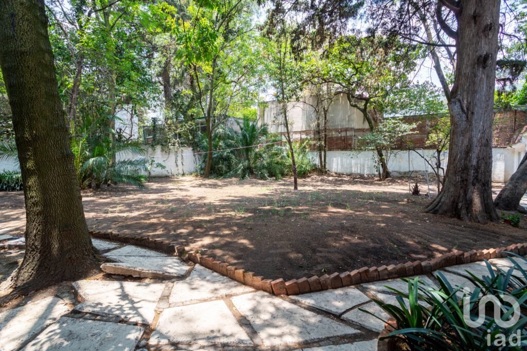 TERRENO EN VENTA CON CONSTRUCCION PARA REMODELAR , TLACOPAC , ALVARO OBREGON