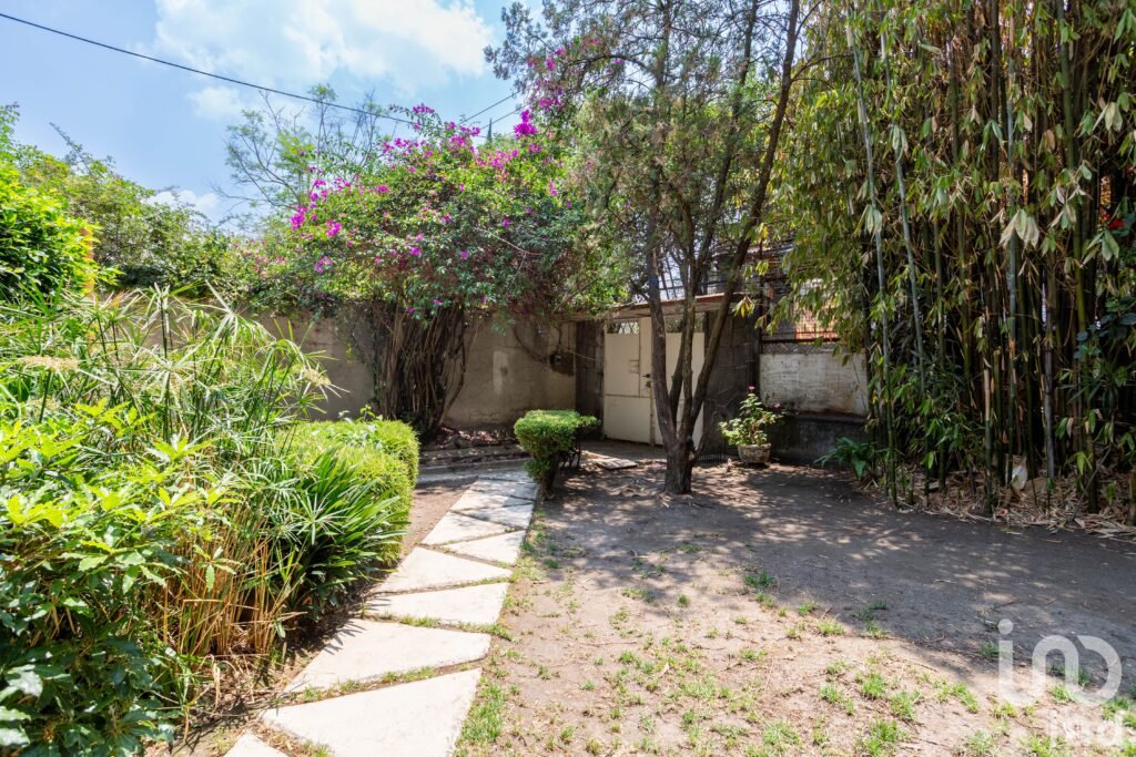 TERRENO EN VENTA CON CONSTRUCCION PARA REMODELAR , TLACOPAC , ALVARO OBREGON