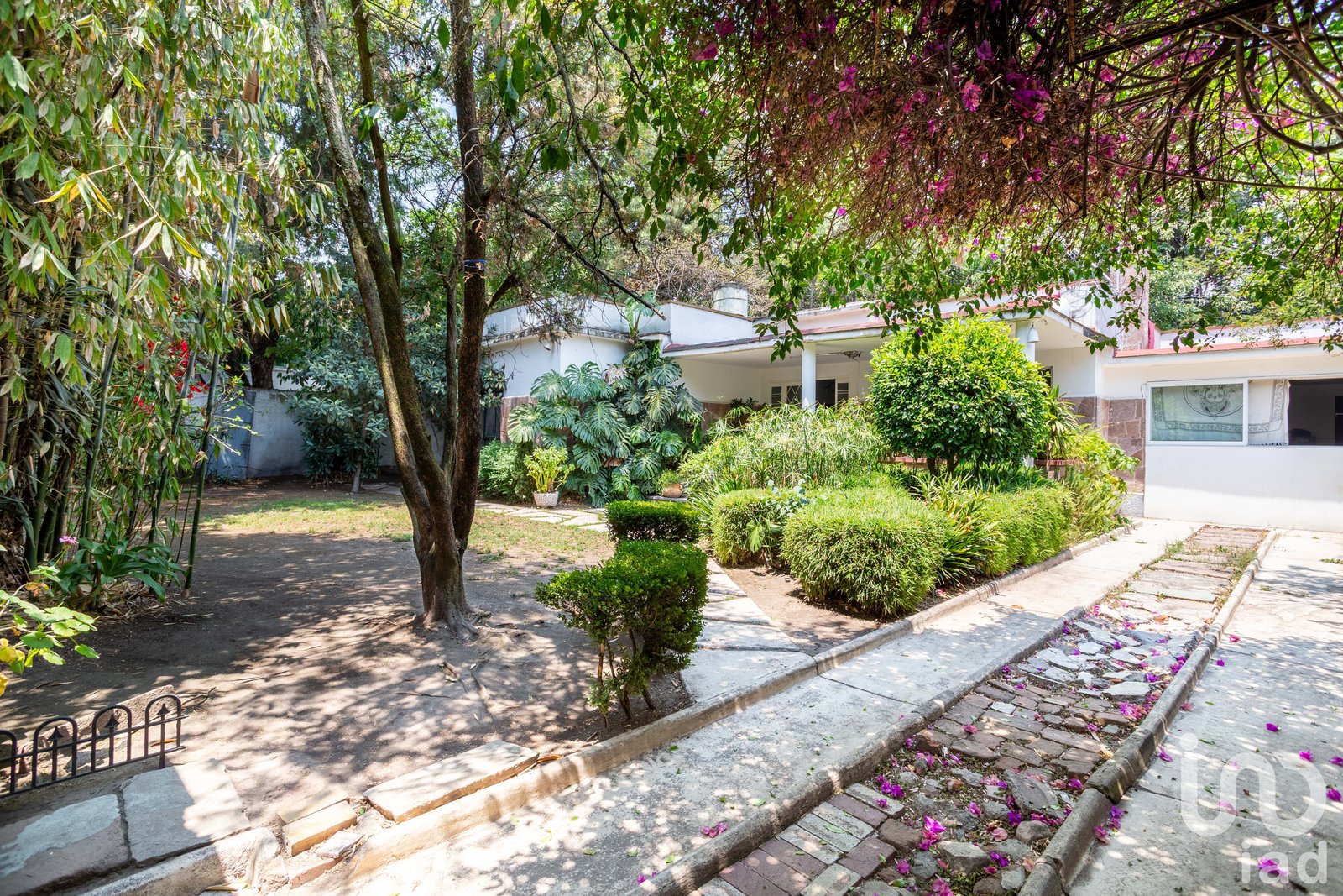 TERRENO EN VENTA CON CONSTRUCCION PARA REMODELAR , TLACOPAC , ALVARO OBREGON