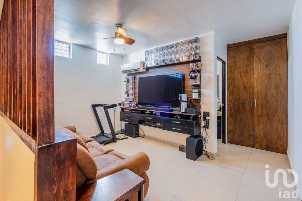 Casa en Venta en Cumbres Elite 9no. Sector, Monterrey, Nuevo León.