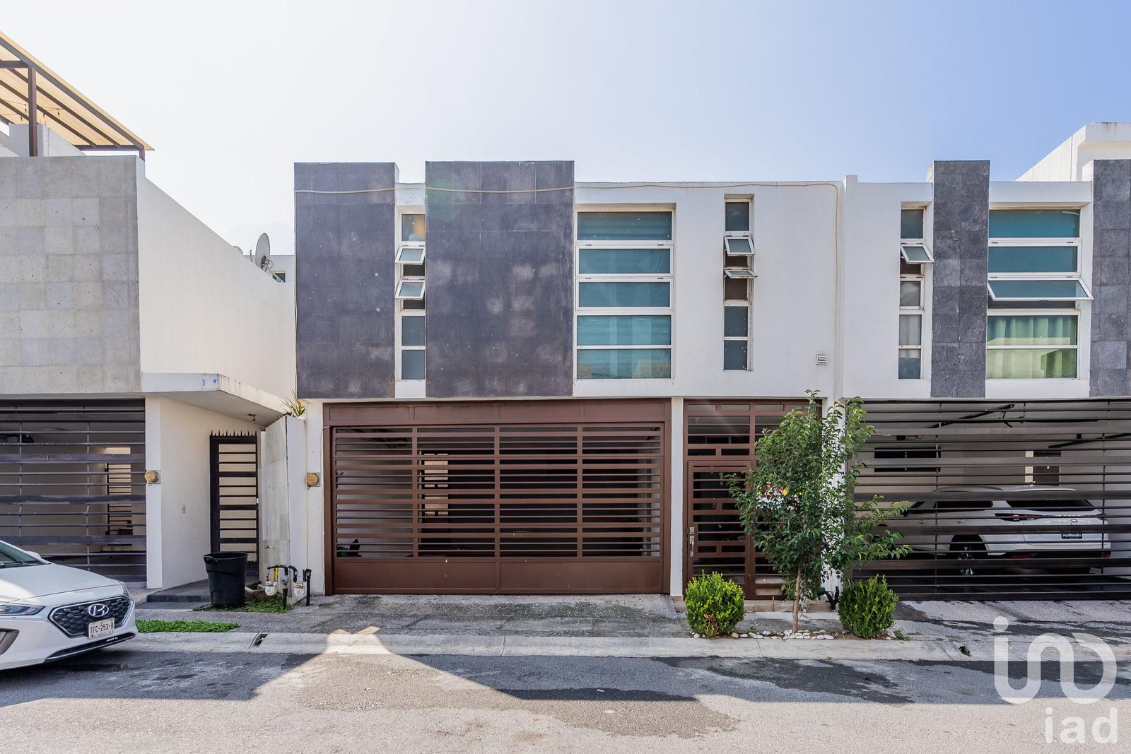 Casa en Venta en Cumbres Elite 9no. Sector, Monterrey, Nuevo León.