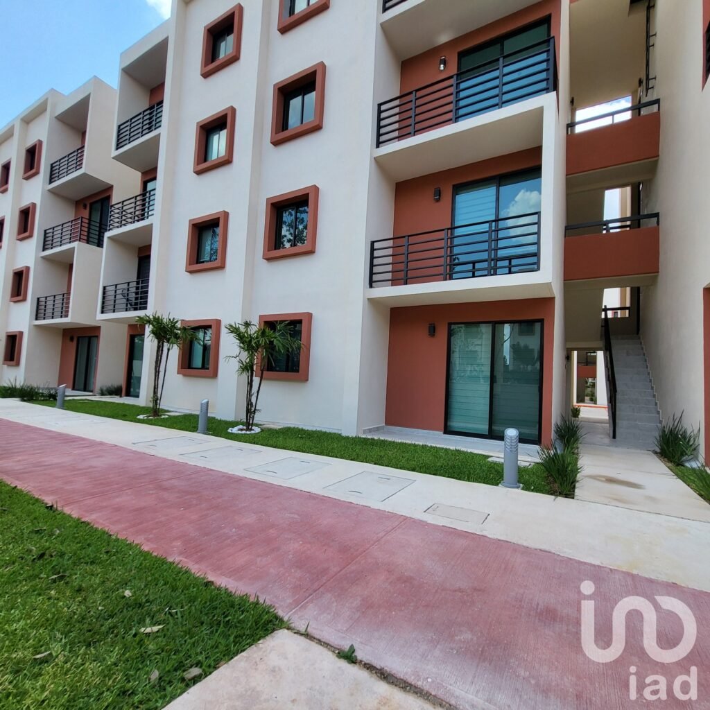 DEPARTAMENTO EN VENTA EN RESIDENCIAL OMBU EN AV. HUAYACAN CANCUN