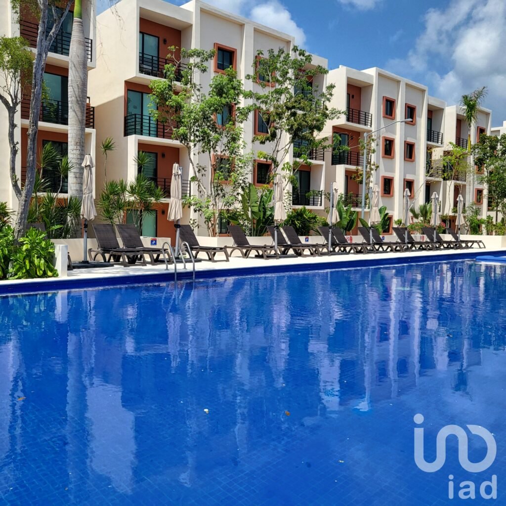 DEPARTAMENTO EN VENTA EN RESIDENCIAL OMBU EN AV. HUAYACAN CANCUN