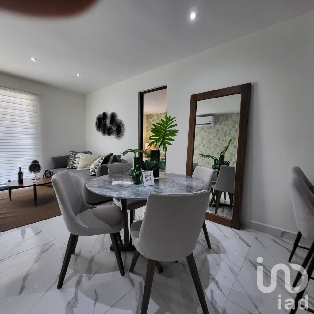 DEPARTAMENTO EN VENTA EN RESIDENCIAL OMBU EN AV. HUAYACAN CANCUN