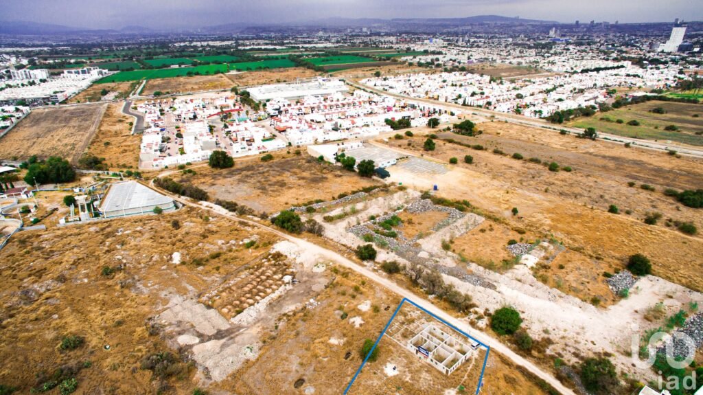 Venta Terreno en Querétaro Corregidora, cerca Hospital Nefrología y Diálisis (uso: H-3-40-MD)