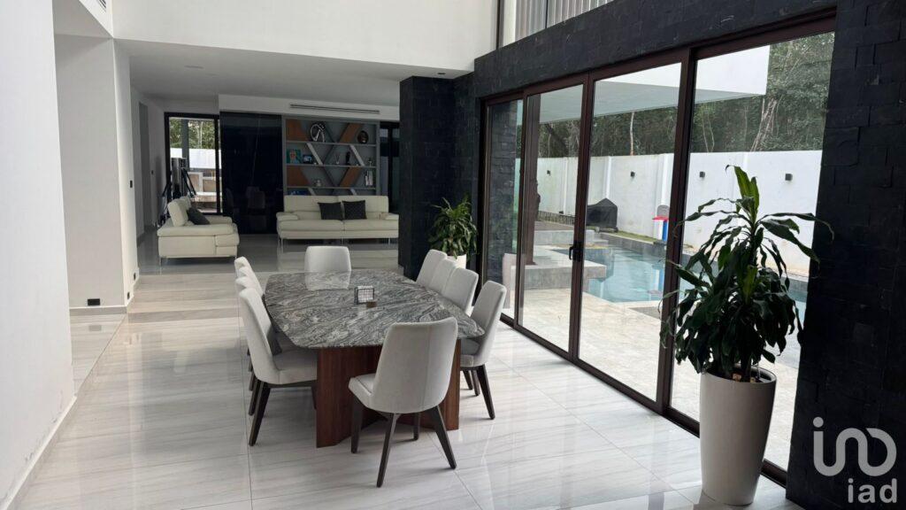 Casa en Venta en Playa del Carmen, Quintana Roo.