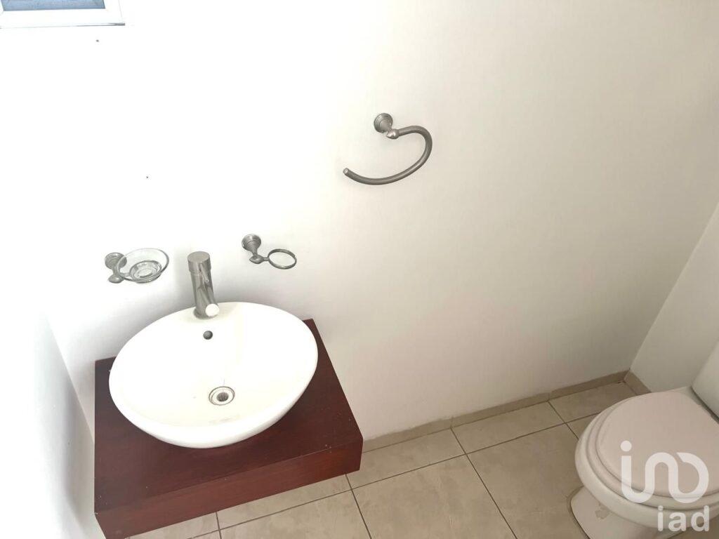 Casa en VENTA en Lomas del Tecnológico San Luis Potosí para Inversionista