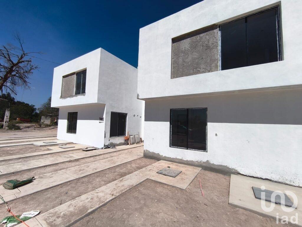 Casas en Venta en S.G.S muy cerca de Periferico Oriente y Centro de Soledad