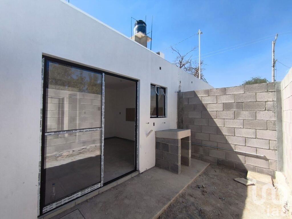 Casas en Venta en S.G.S muy cerca de Periferico Oriente y Centro de Soledad