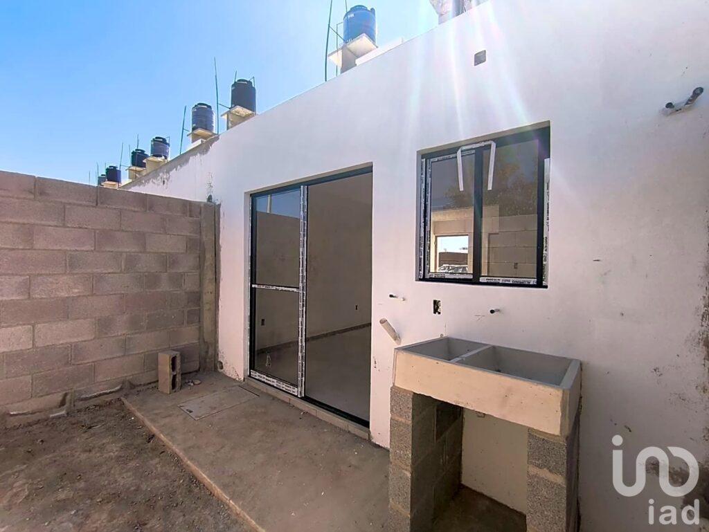 Casas en Venta en S.G.S muy cerca de Periferico Oriente y Centro de Soledad