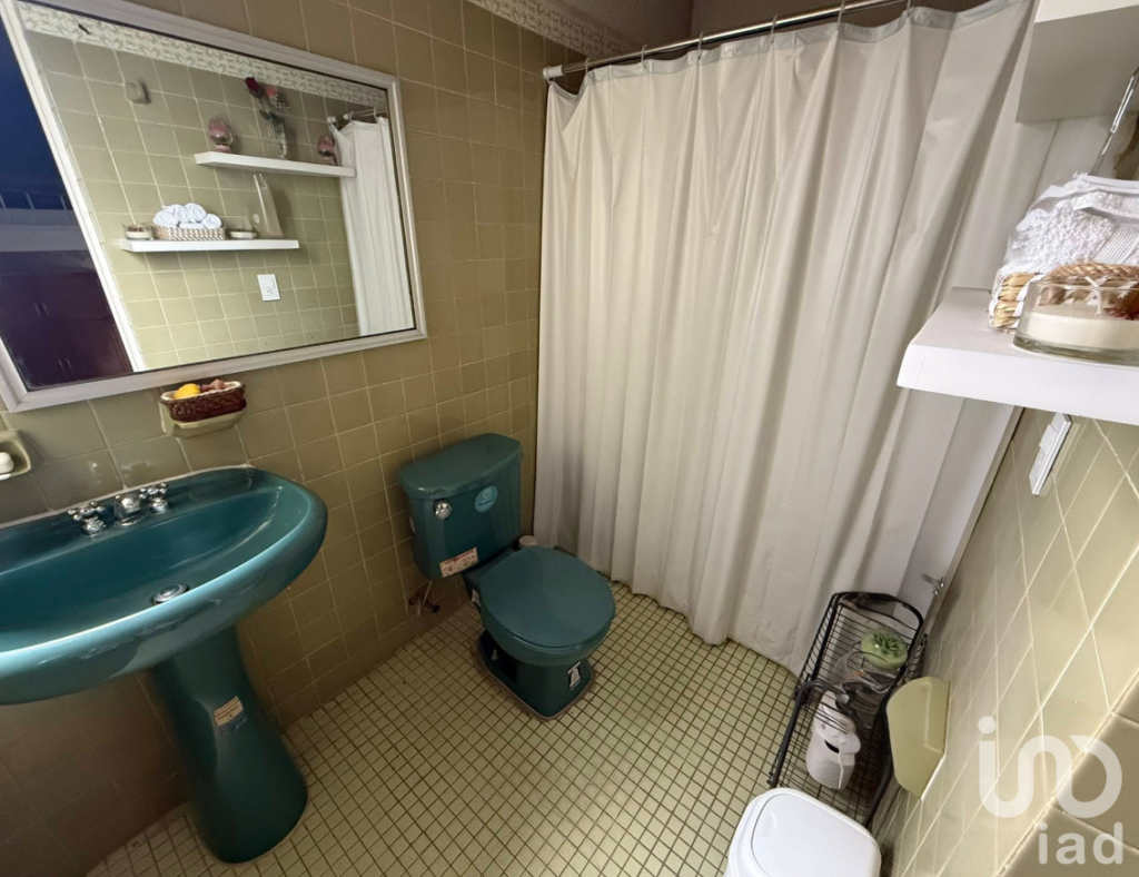 Casa en venta en colonia Jardines del Sol.