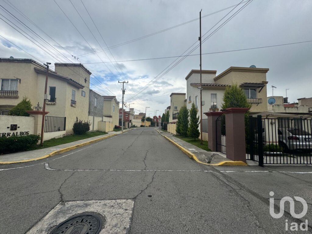CASA EN VENTA DE UNA PLANTA EN FRACCIONAMIENTO REAL TOLEDO,PACHUCA,HGO.