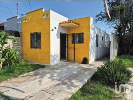 Casa de oportunidad, CTO. SANTIAGO HACIENDA SANTA FE – JALISCO, Entrega Inmediata.