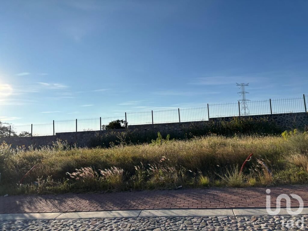 Terreno en venta escriturado en Ciudad Maderas Corregidora