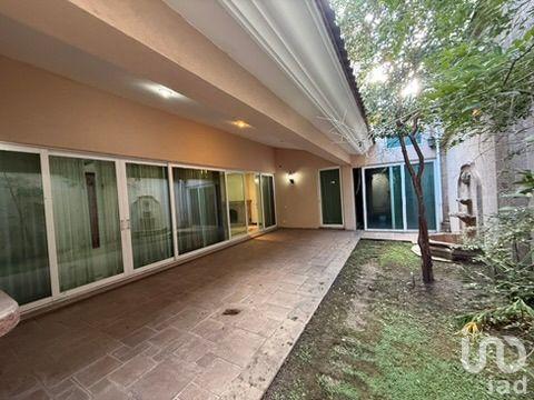 Casa en Fraccionamiento Los Frailes, Zapopan